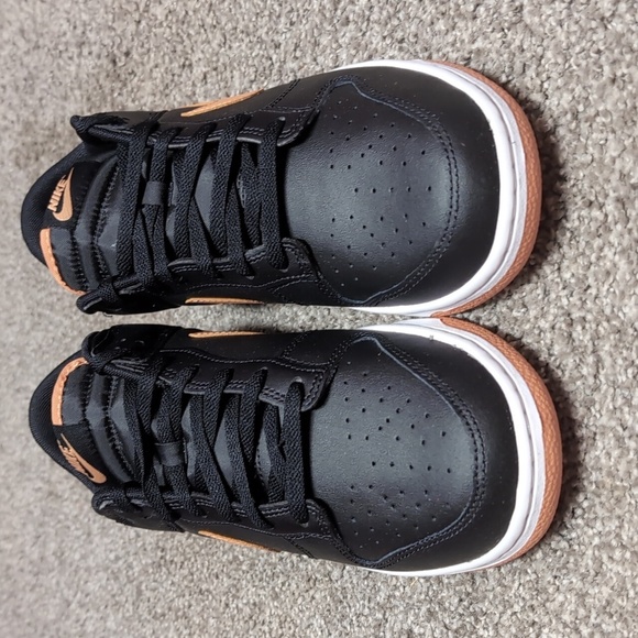 Nike Black and Brown Sneakers - Picture 2 of 9